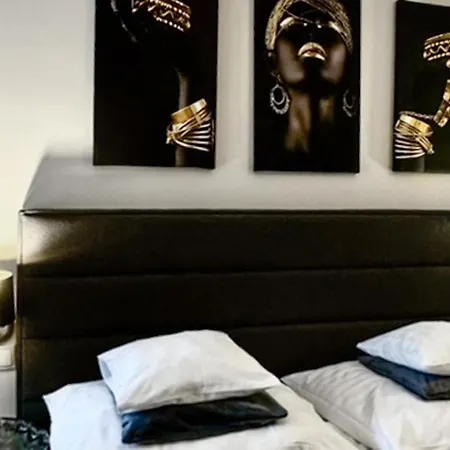 Apartment 1 Bedroom Cozy In *